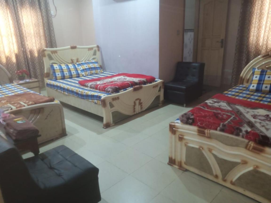 Palm Valley Hotel Sukkur Esterno foto