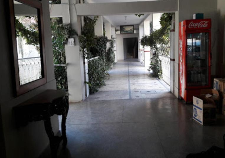 Palm Valley Hotel Sukkur Esterno foto