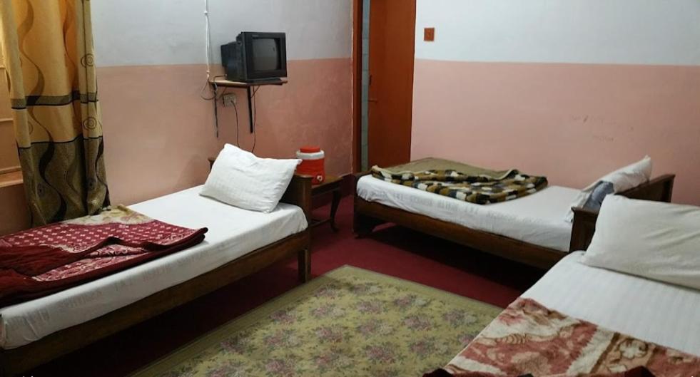Palm Valley Hotel Sukkur Esterno foto
