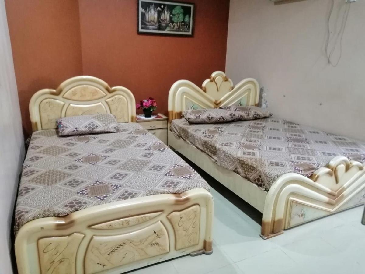 Palm Valley Hotel Sukkur Esterno foto